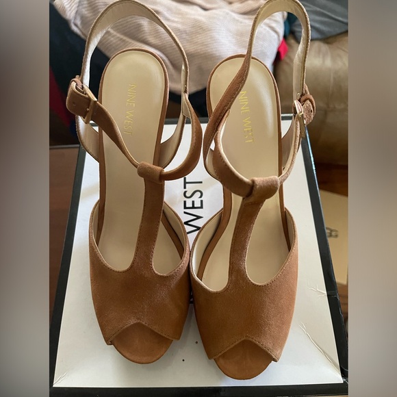 Heels - Picture 1 of 5